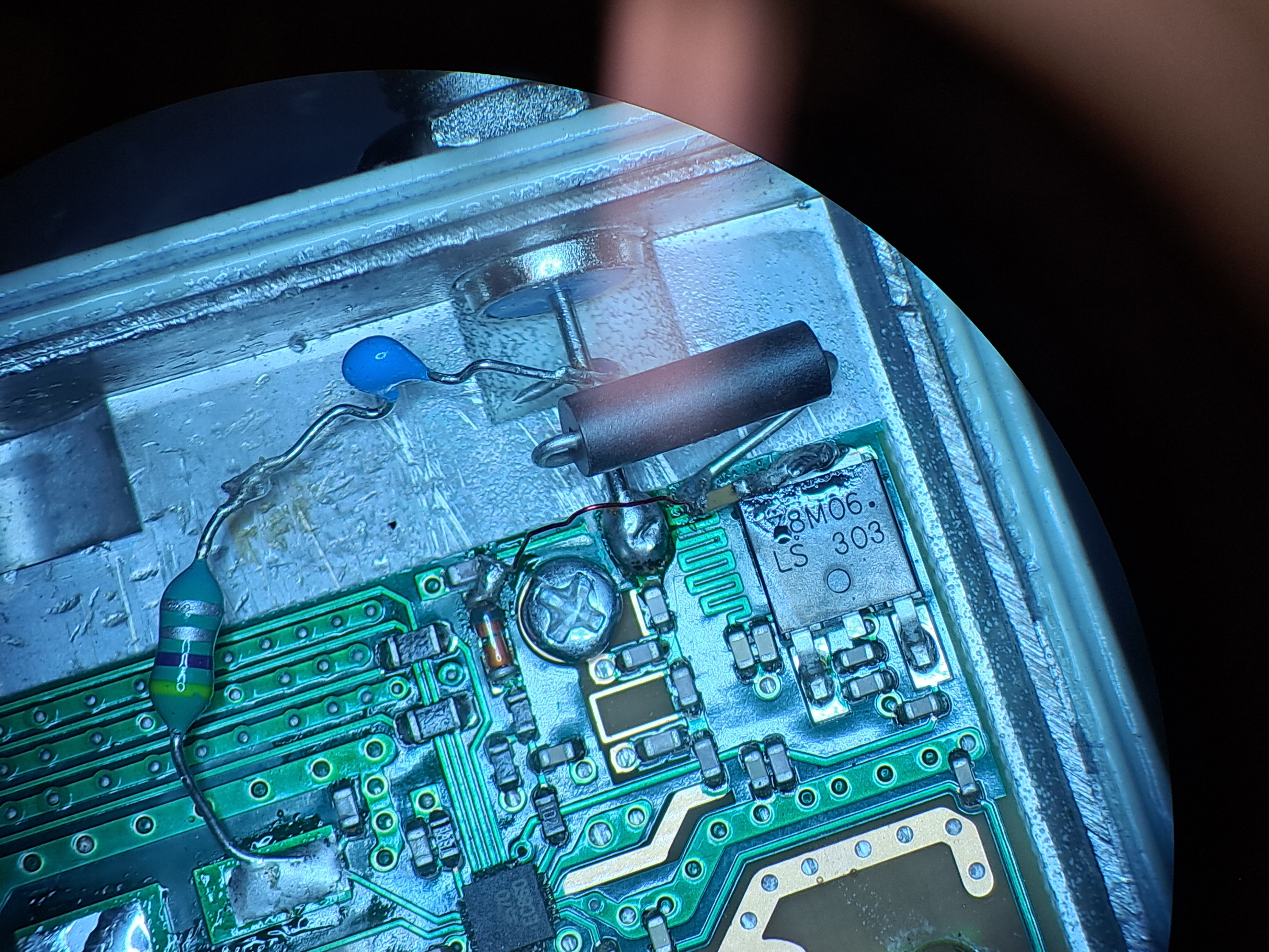 A photo showing the modifications to the LNB.